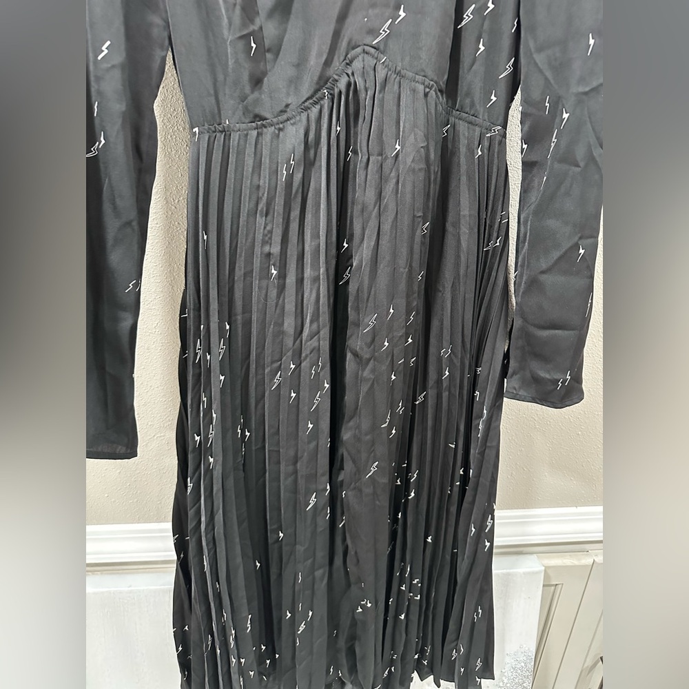 NWT Avec Les Filles Lighting Bolt Long Sleeve Pleated Dress Size 4 - Picture 6 of 10